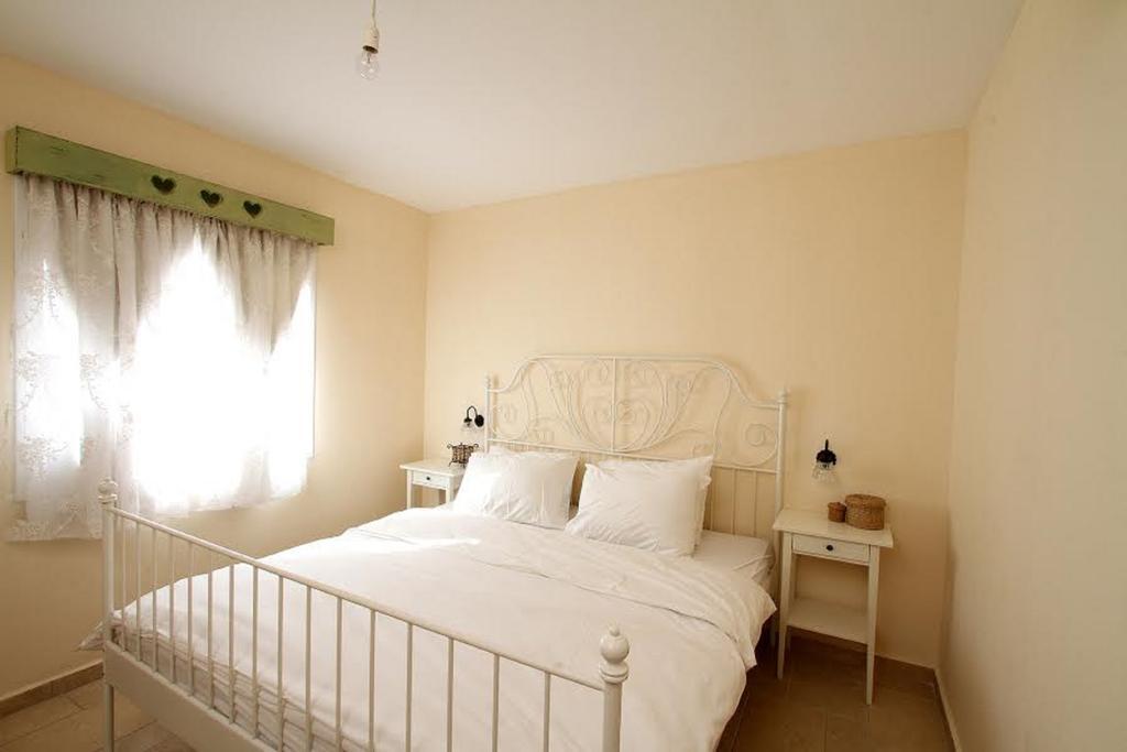 Etnahta Villa Ein Tamar Esterno foto