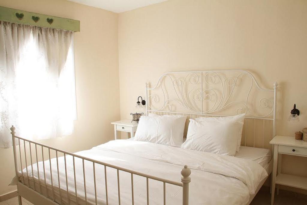 Etnahta Villa Ein Tamar Esterno foto
