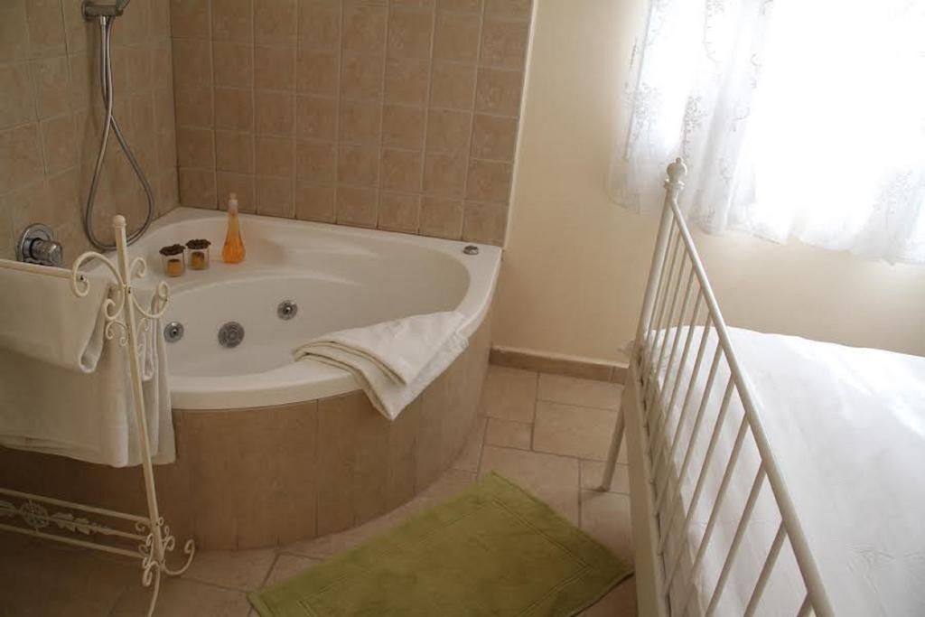 Etnahta Villa Ein Tamar Esterno foto